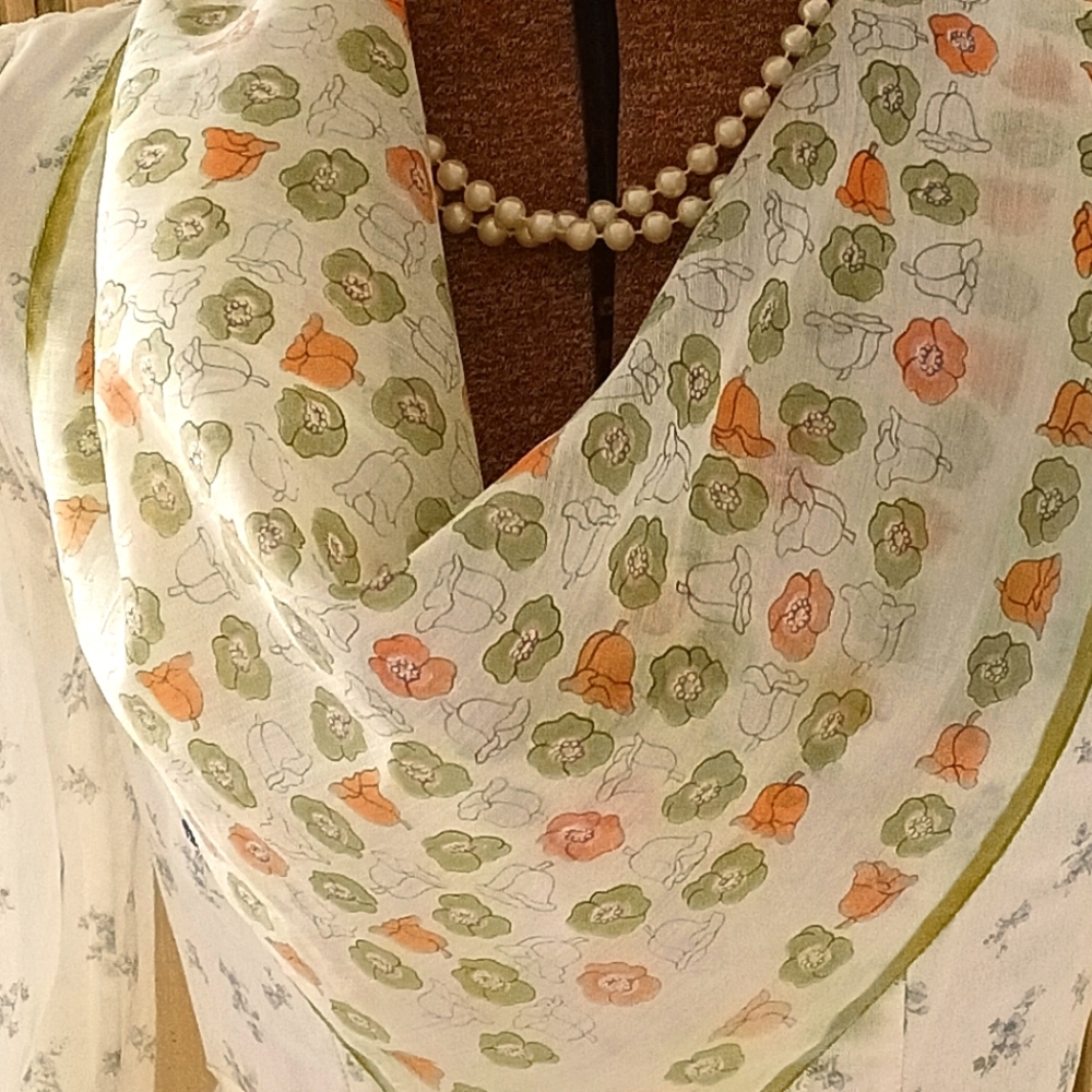 VTG "CAROL GAYE" JAPAN, NYLON AND RAYON SCARF!